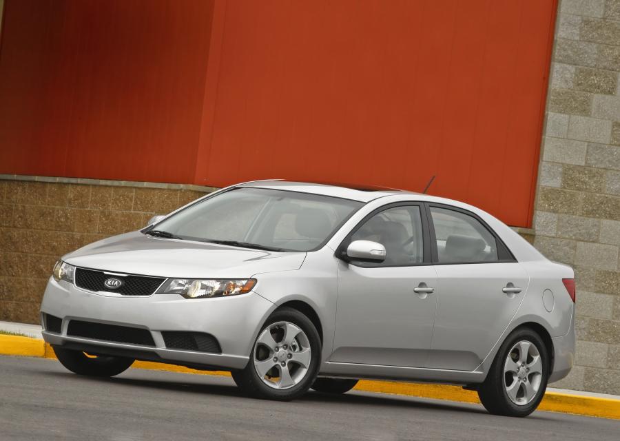  Kia Forte 2009 года  (фото 77 из 128)